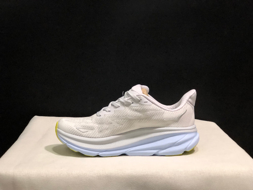 HOKA ONE ONE Clifton 9 Running Shoes
